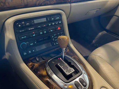 Used 2006 Jaguar XK8 Convertible RWD image 87