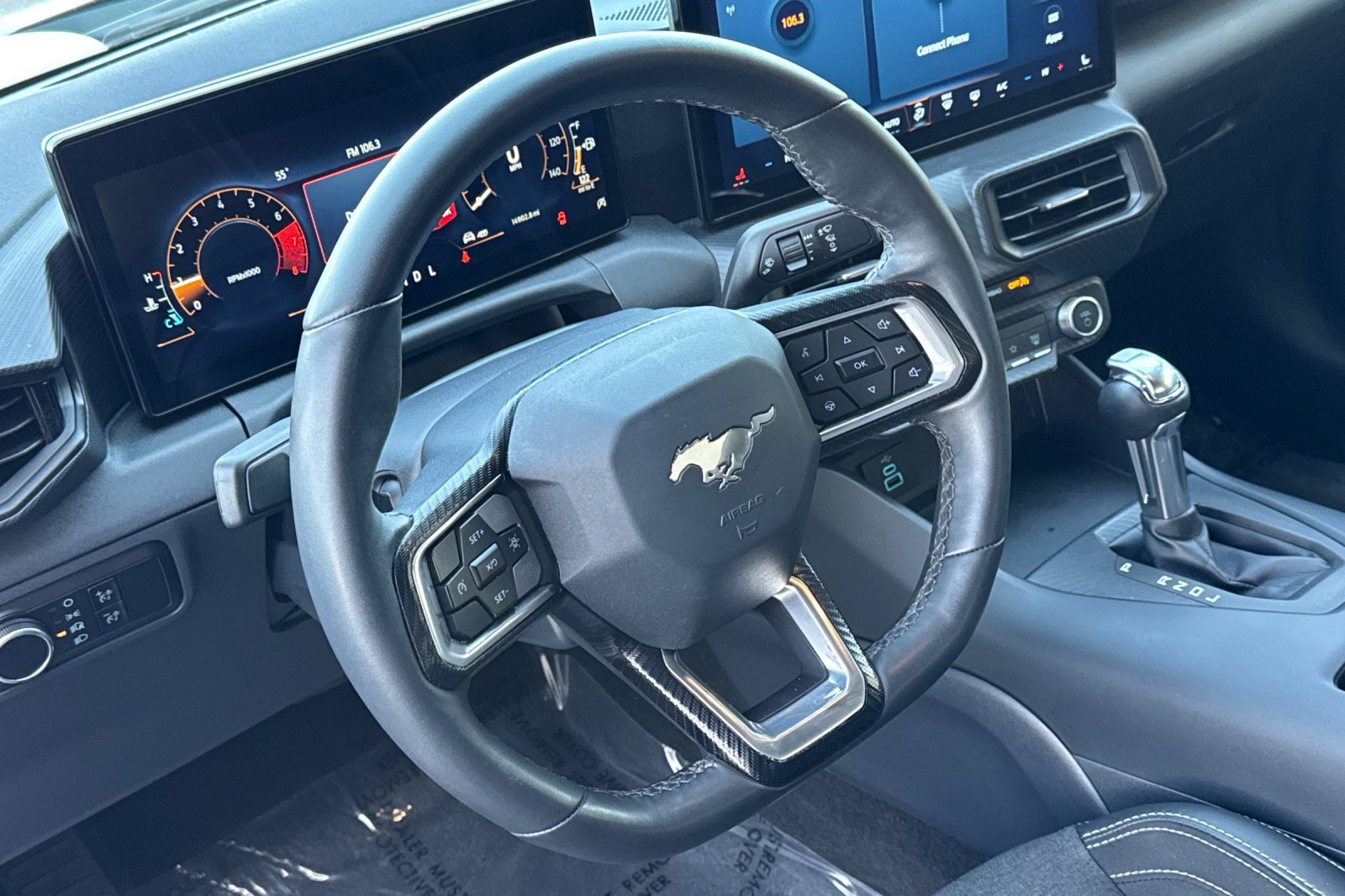 Used 2025 Ford Mustang Coupe RWD image 17