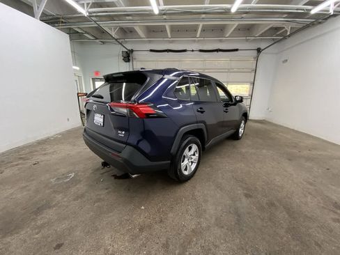 Used 2021 Toyota RAV4 XLE image 6