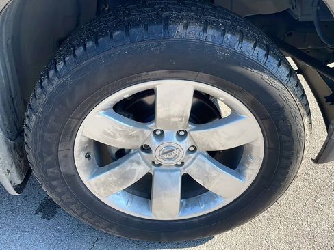 Used 2011 Nissan Armada SL image 26