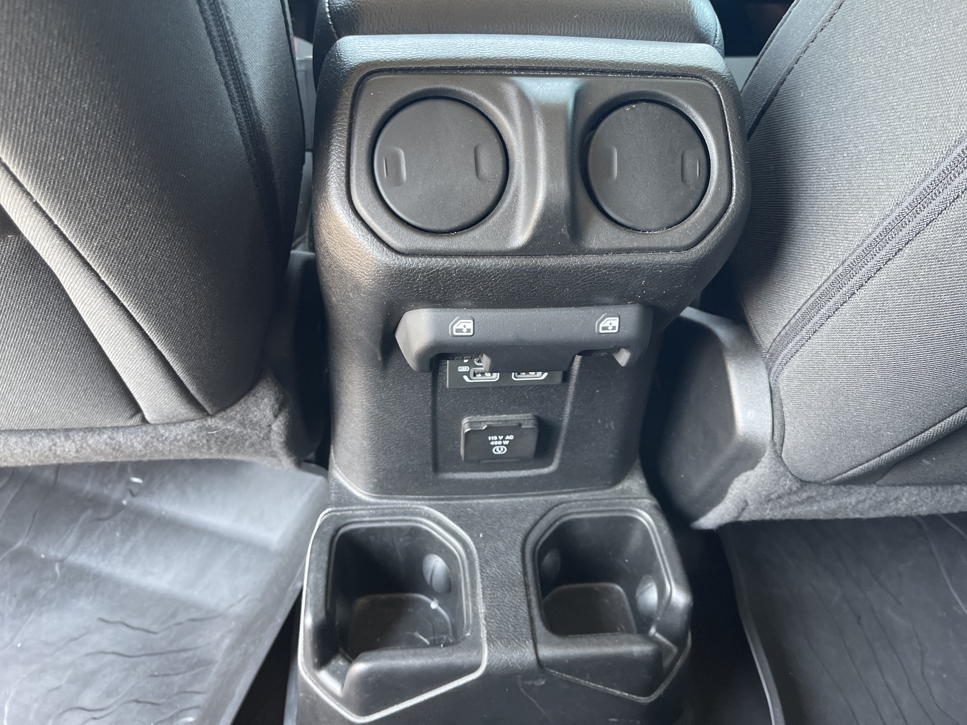 Used 2023 Jeep Gladiator Rubicon w/ LED Lighting Group AWD/4WD image 37