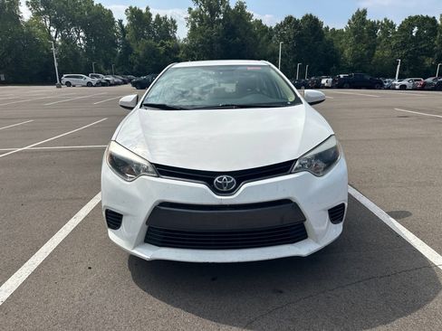Used 2015 Toyota Corolla LE FWD image 3