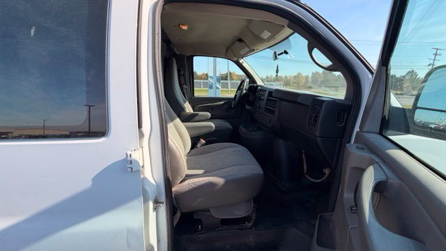 Used 2014 GMC Savana 2500 RWD image 15