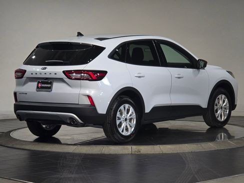 New 2026 Ford Escape Active image 5