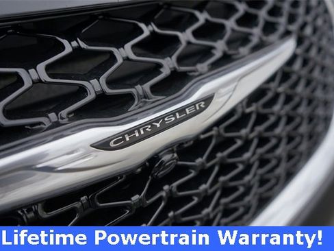 New 2026 Chrysler Pacifica Select image 17