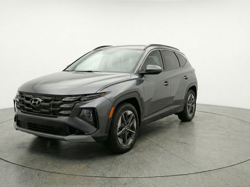 Used 2025 Hyundai Tucson SEL FWD image 3