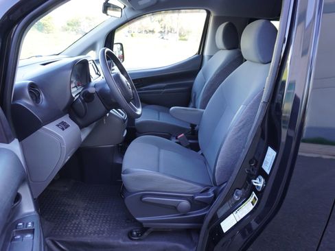 Used 2015 Nissan NV200 SV w/ Technology Package image 9