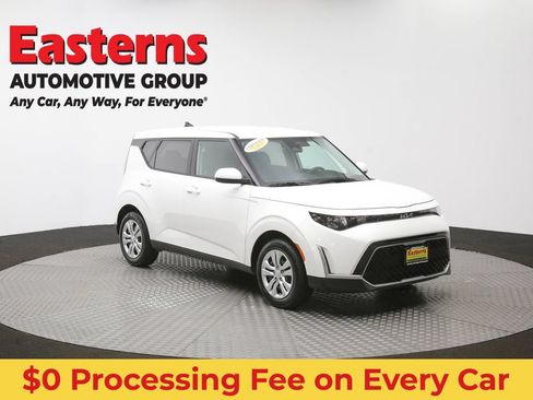 Used 2025 Kia Soul LX FWD image 49