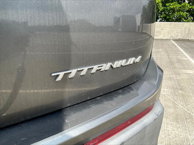 Used 2016 Ford Edge Titanium FWD image 29