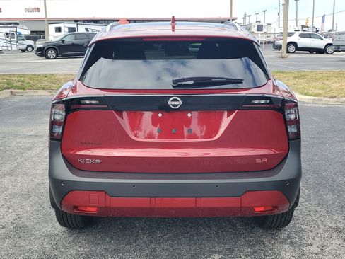 Certified 2025 Nissan Kicks SR image 6