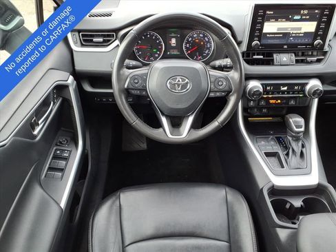 Used 2019 Toyota RAV4 XLE Premium image 14