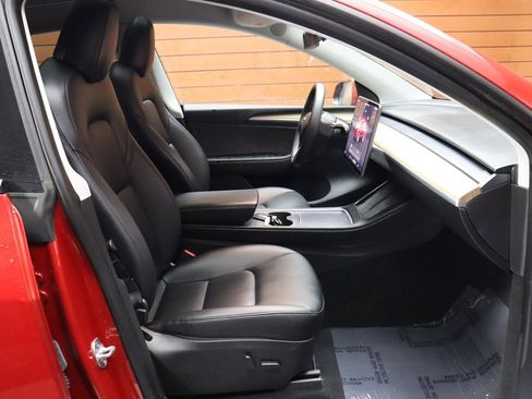 Used 2023 Tesla Model Y Long Range image 42