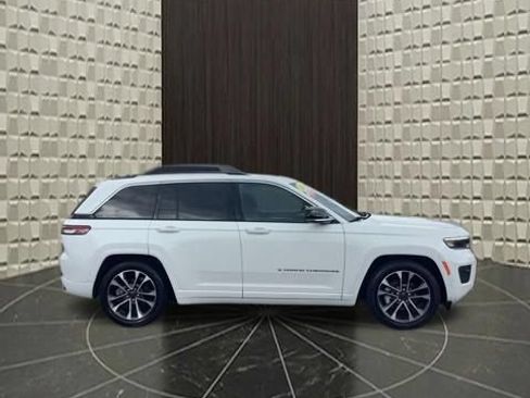 Certified 2023 Jeep Grand Cherokee Overland w/ Adv Protech Group III AWD/4WD image 16