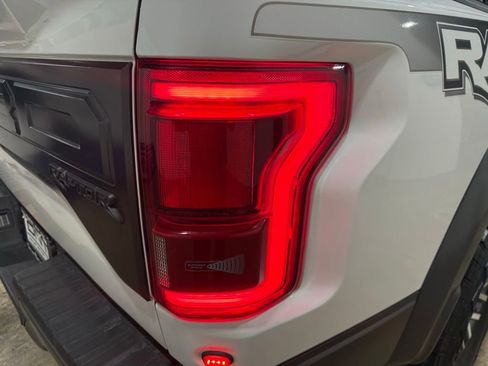 Used 2018 Ford F150 Raptor w/ Equipment Group 802A Luxury image 11