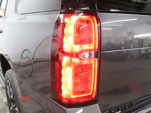 Used 2018 Chevrolet Tahoe Premier AWD/4WD image 10