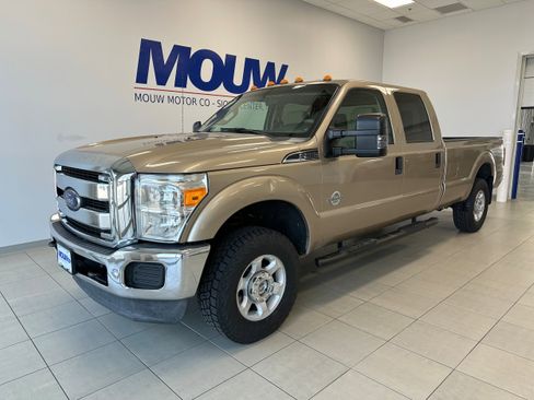 Used 2013 Ford F250 XLT image 2
