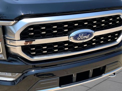 Used 2021 Ford F150 Platinum w/ FX4 Off-Road Package AWD/4WD image 30