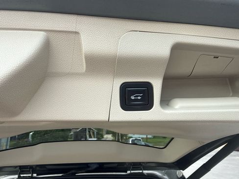 Used 2018 GMC Acadia Denali FWD image 18