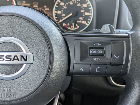 Used 2021 Nissan Rogue S image 20