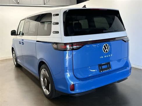 New 2025 Volkswagen ID. Buzz Pro S Plus image 30