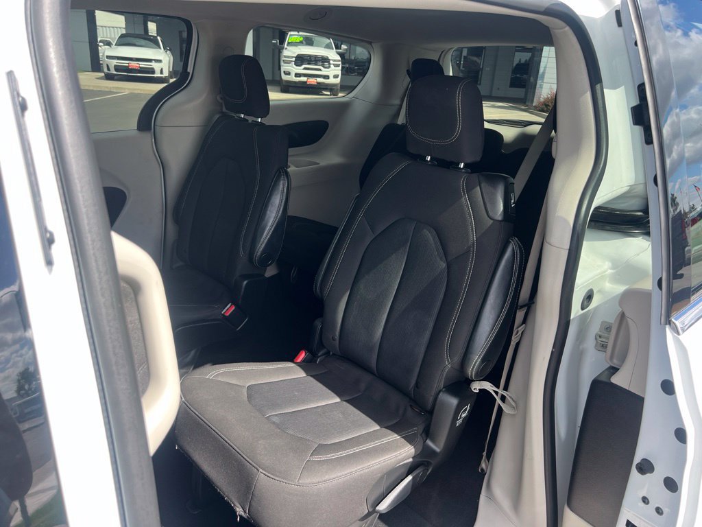Used 2023 Chrysler Voyager LX FWD image 23