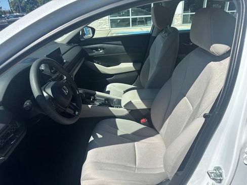 Certified 2023 Honda Accord LX image 19