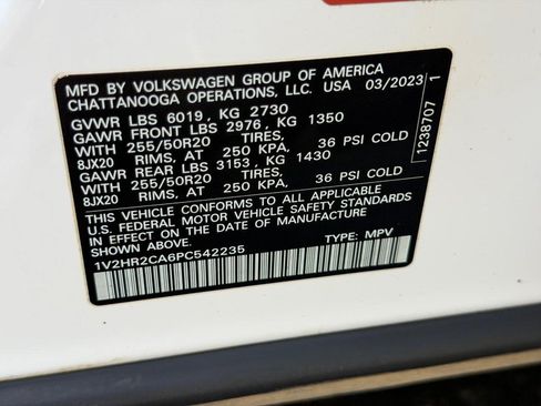 Used 2023 Volkswagen Atlas SE AWD/4WD image 25