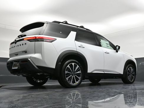New 2026 Nissan Pathfinder Platinum w/ Lighting Package AWD/4WD image 33