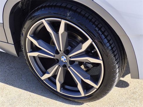 Used 2018 BMW X2 sDrive28i w/ M SportX Package image 8