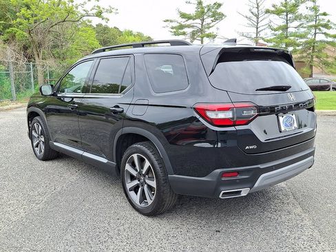 Used 2023 Honda Pilot Elite image 6