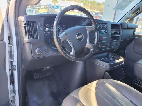 Used 2018 Chevrolet Express 2500 w/ Driver Convenience Package image 22