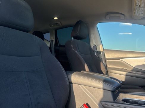 Used 2020 Nissan Murano S w/ Technology Package image 25