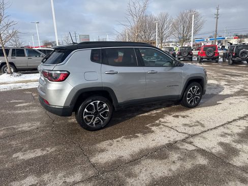 Certified 2023 Jeep Compass Limited image 11