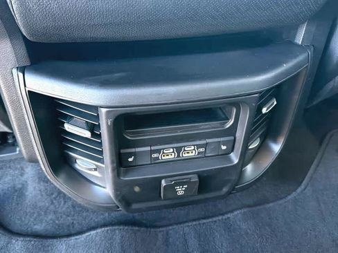 Used 2025 RAM 1500 Laramie AWD/4WD image 32