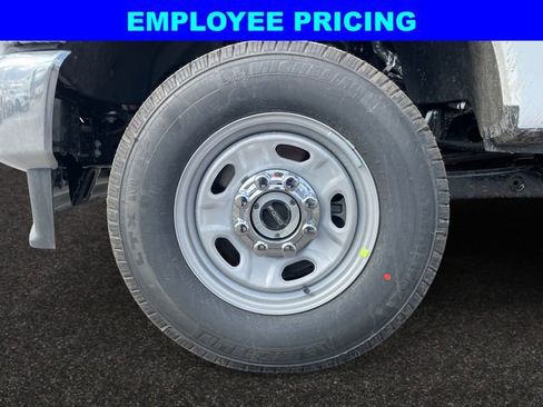 New 2026 Ford F250 XL w/ XL Chrome Package AWD/4WD image 13