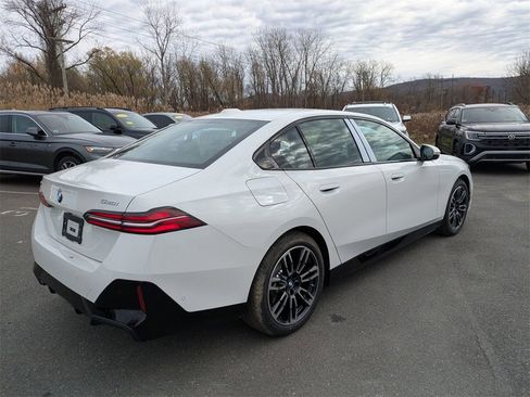 New 2026 BMW 530i xDrive 530i xDrive w/ M Sport Package image 3