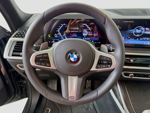 Used 2026 BMW X7 xDrive40i w/ M Sport Package AWD/4WD image 13