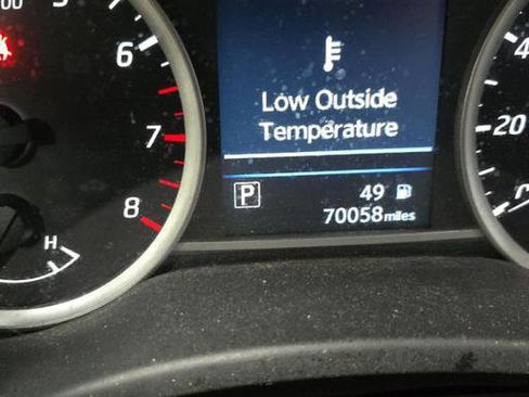 Used 2019 Nissan Sentra SV image 12