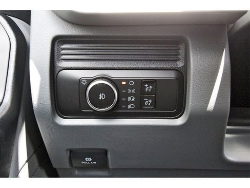 New 2025 Ford F550 4x4 Supercab Super Duty image 17