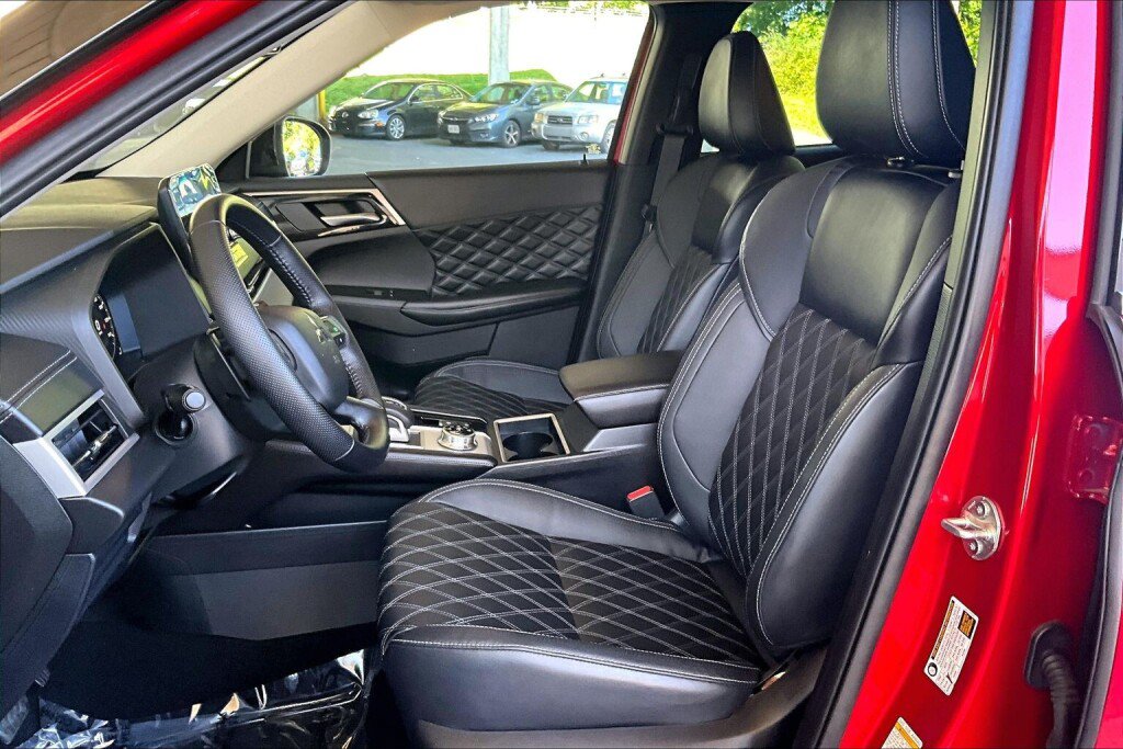 Used 2022 Mitsubishi Outlander SEL AWD/4WD image 14