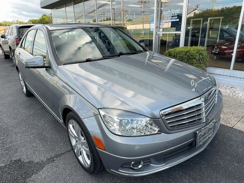 Used 2011 Mercedes-Benz C 300 4MATIC Sedan image 2