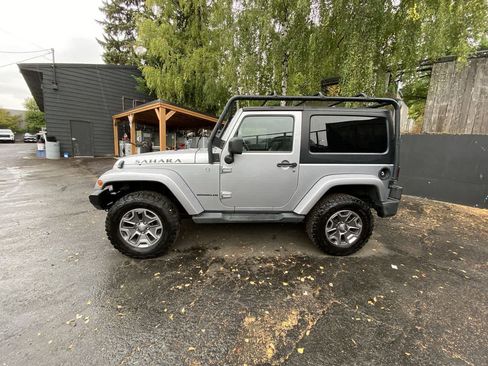 Used 2014 Jeep Wrangler Sahara AWD/4WD image 3