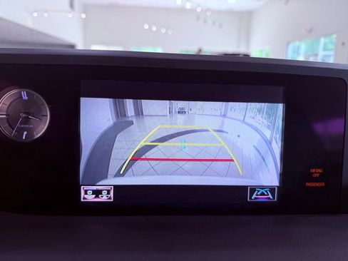 Certified 2020 Lexus ES 300h w/ Premium Package FWD image 22