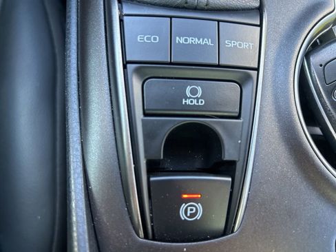 Used 2024 Toyota Camry XSE image 27