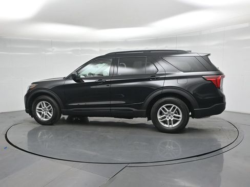 New 2026 Ford Explorer Active RWD image 6