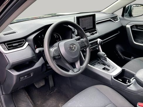 Used 2025 Toyota RAV4 LE AWD/4WD image 17