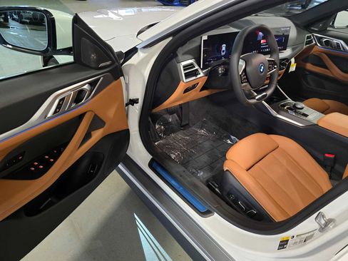 New 2025 BMW i4 xDrive40i image 24