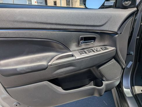 Used 2025 Mitsubishi Outlander Sport SE AWD/4WD image 11