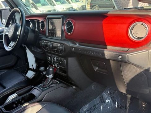 Used 2018 Jeep Wrangler Unlimited Rubicon AWD/4WD image 25