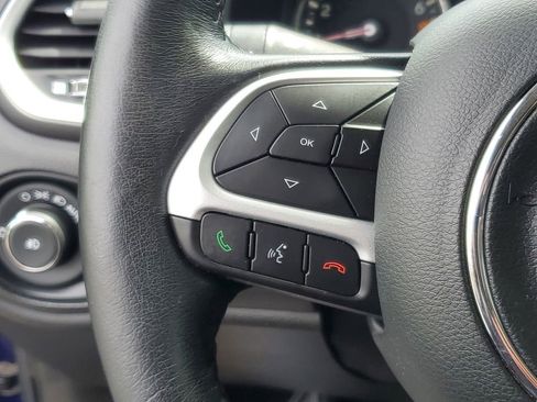 Used 2019 Jeep Renegade Latitude w/ Cold Weather Group AWD/4WD image 15